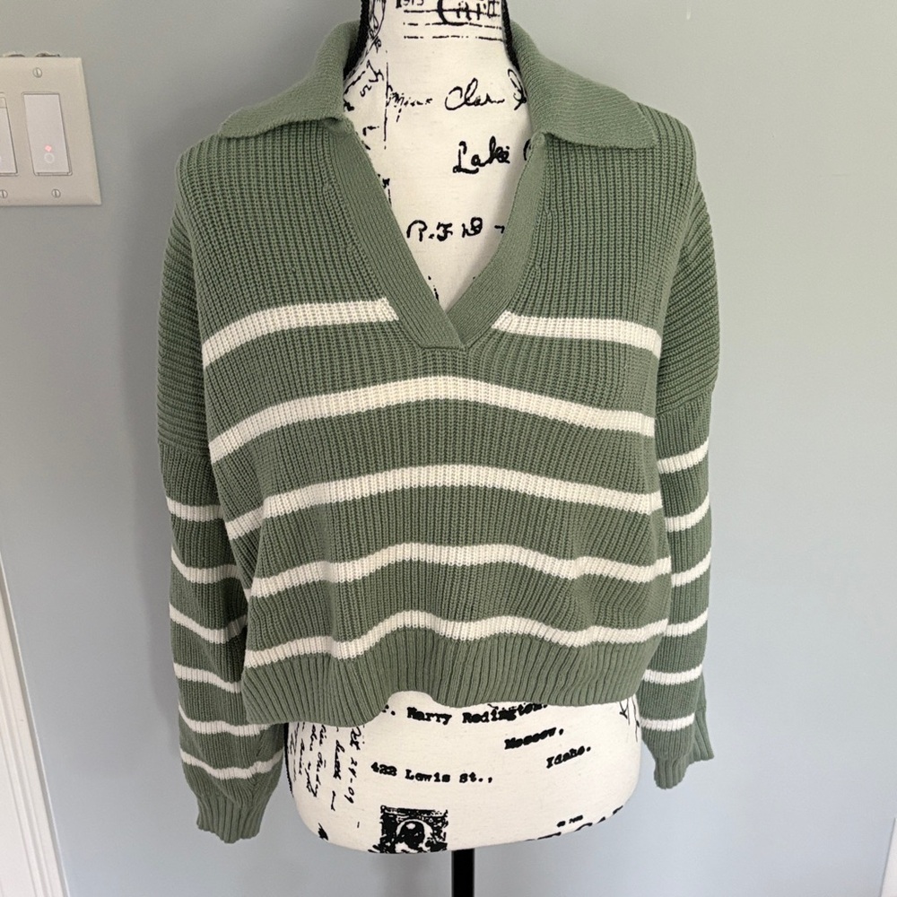Hollister Olive and White V-Neck Sweater
